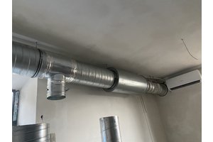 Монтаж вентиляции с электрокалорифером в магазине в г.Умань. ООО «УМАНЬПИВО»